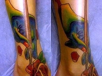 Татуировка роза на голеностопе