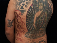 Татуировка Будда на спине
