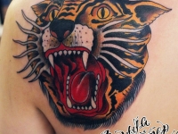 Татуировка тигр на лопатке