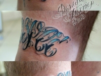 Татуировка надпись на бедре