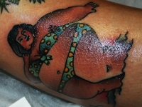 Татуировка толстая женщина