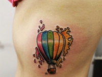 Татуировка разноцветный воздушный шар