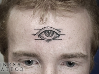 Татуировка глаз на лбу