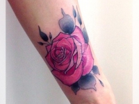 Татуировка роза на предплечье