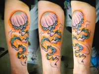 Татуировка медуза на предплечье
