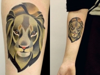Татуировка лев на предплечье