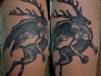 Татуировка олень с крыльями
