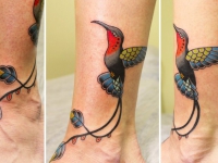 Татуировка птица на щиколотке
