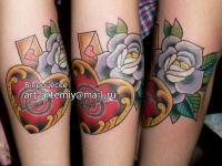 Татуировка розы и сердце