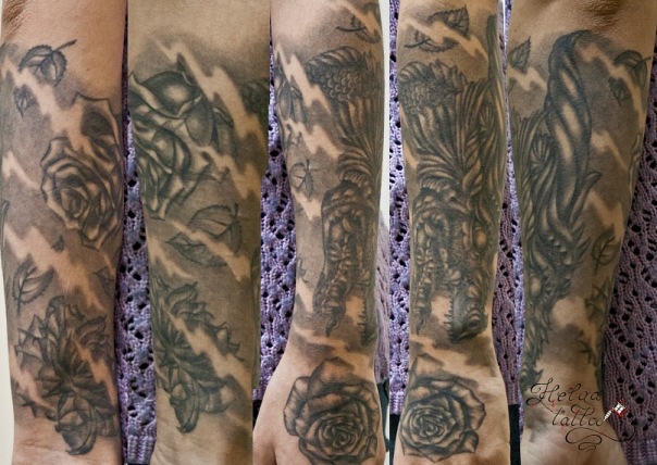 татуировка на шрамах черно-белая tattoo дракон розы black&grey готика татустудия