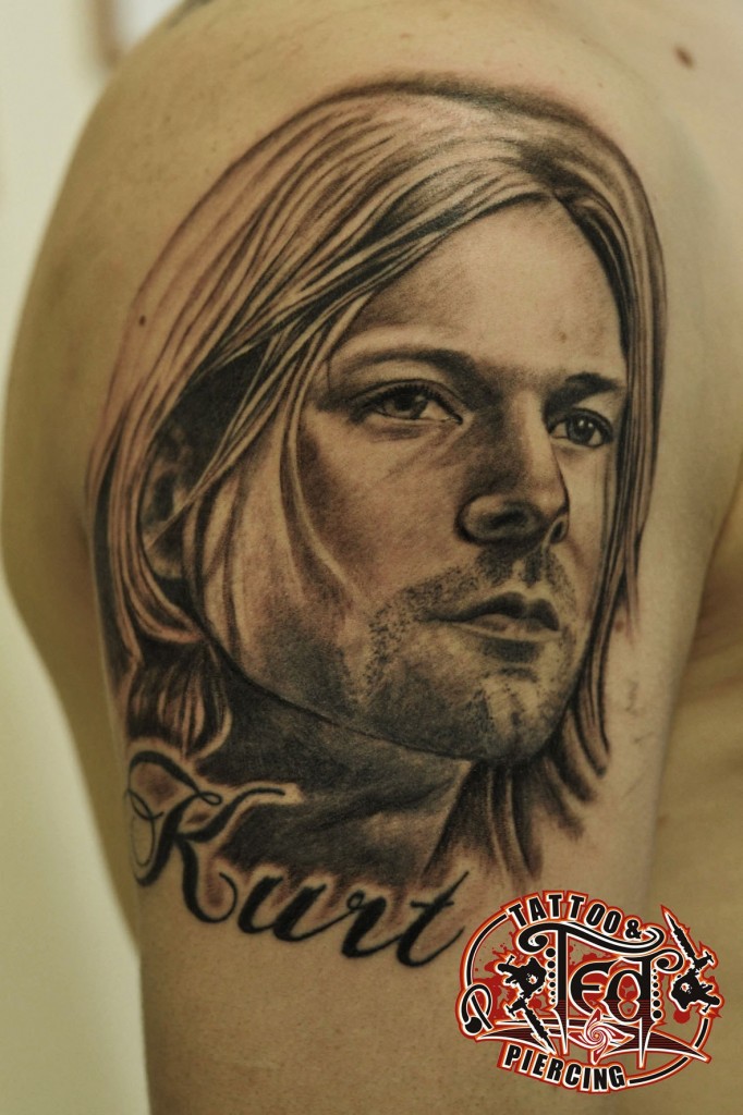 Мастер Тимур (Ted). Татуировка портрет Курт Кобейн.