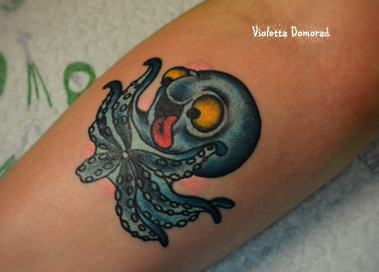 Татуировка осьминог. Мастер Виолетта Доморад