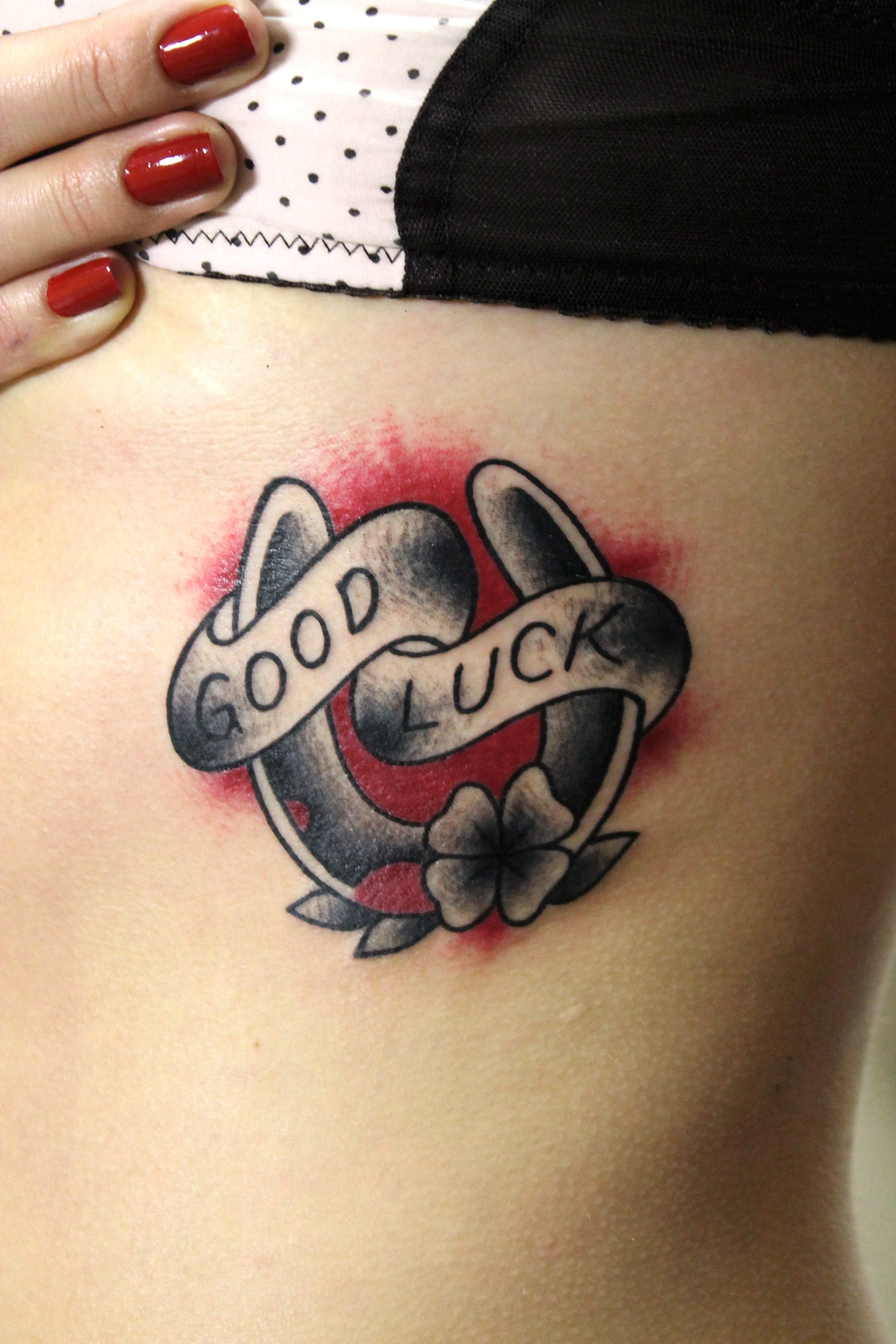 Художественная татуировка "Good Luck". Мастер Валера Моргунов.