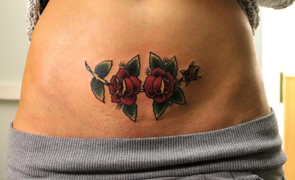 Художественная татуировка "Розы". Мастер Валера Моргунов.