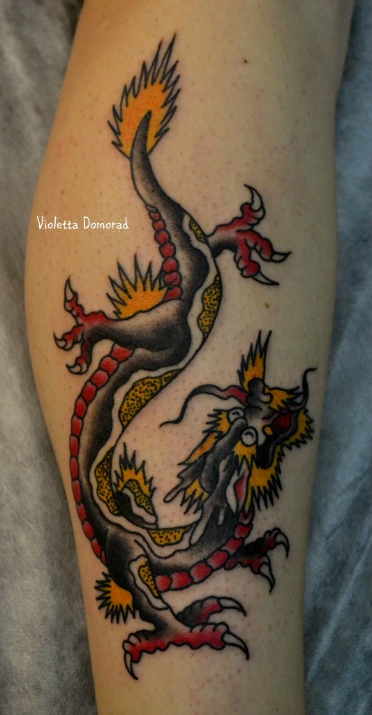 Татуировка дракон.