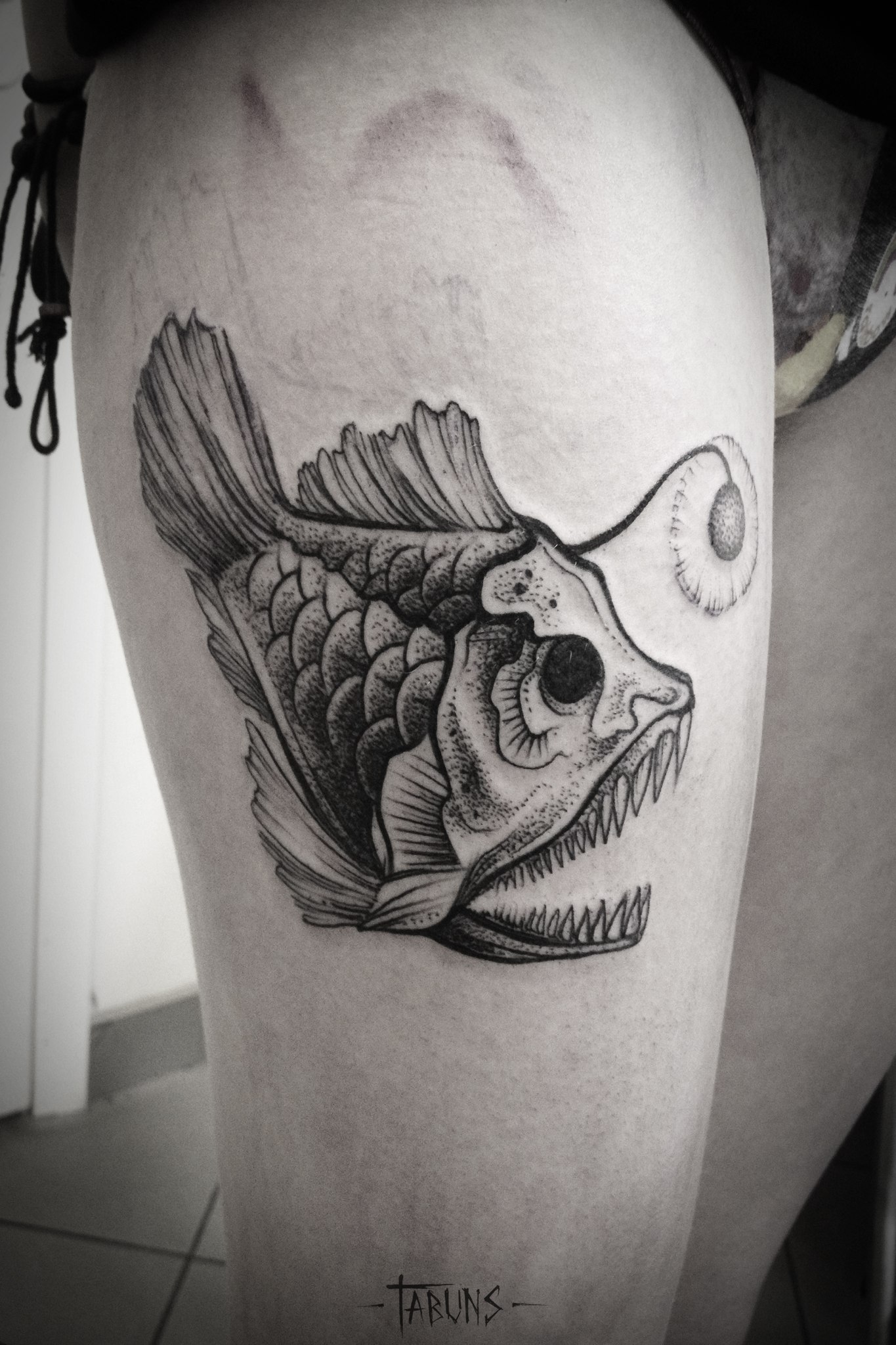 Худоественная татуировка Рыба-убийца от Саши Табунс
