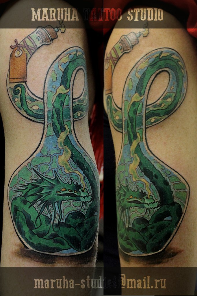 Художественная татуировка "Дракон в бутылке" от Валеры Моргунова.