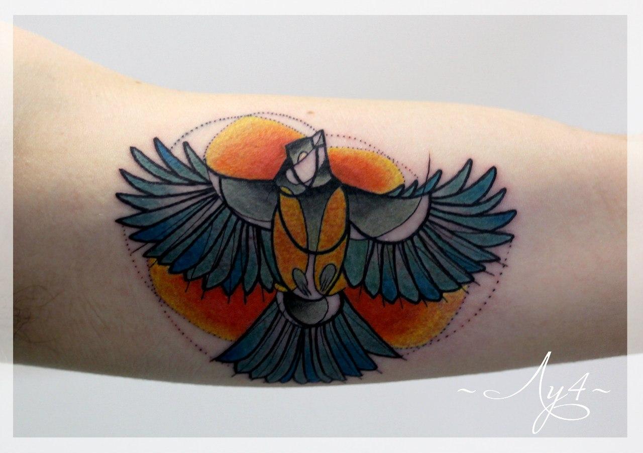 Художественная татуировка «Птица». Мастер Катя Луч.