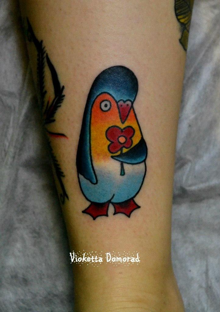 Мастер Виолетта Доморад. Татуировка пингвин.