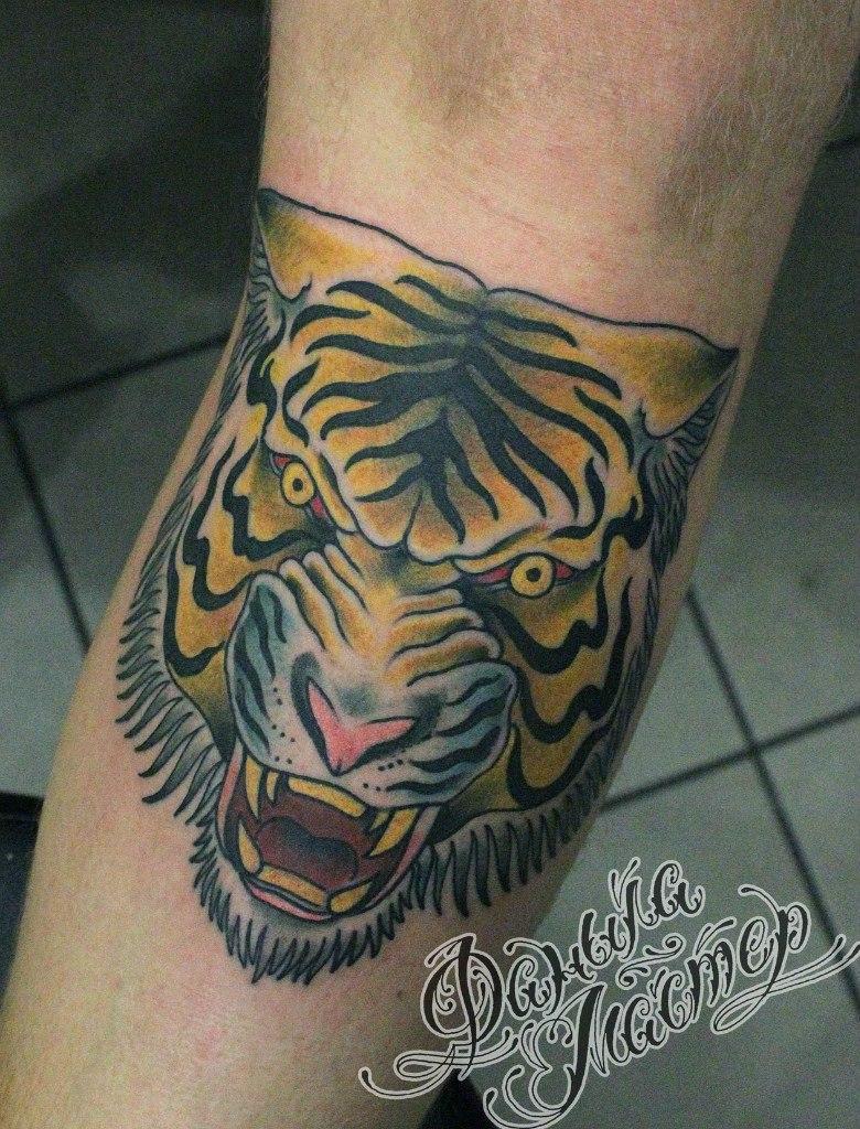 Художественная татуировка Тигр от Данилы-Мастера