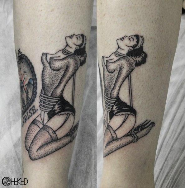 Художественная татуировка "Связанная девушка" от Алисы Чекед.