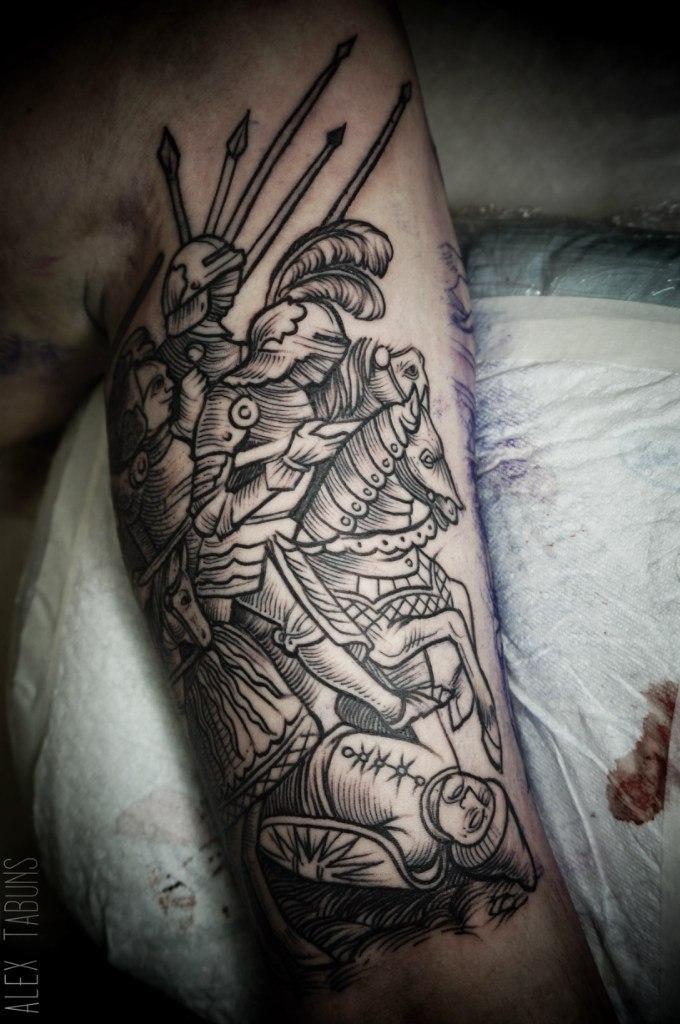 Художественная татуировка "Рыцари" от Саши Табунс
