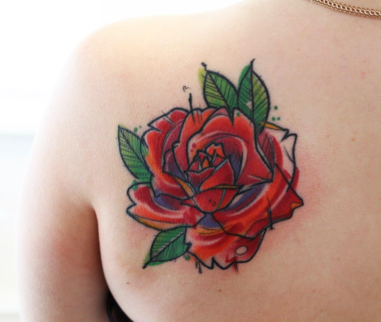 Художественная татуировка «Роза». Мастер Саша Новик.