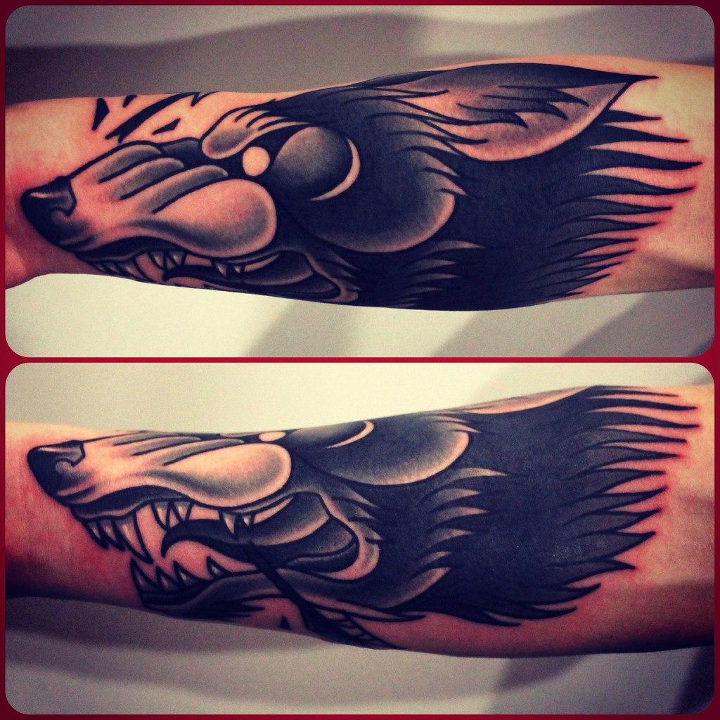 Художественная татуировка «Волк». Мастер Денис Марахин.