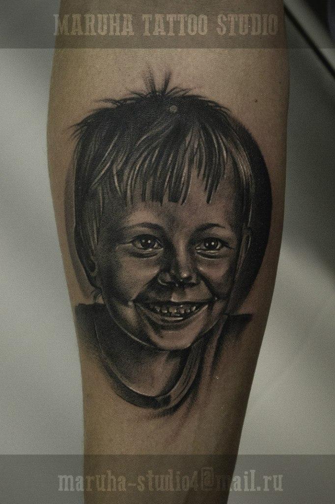 Портрет ребёнка от мастера художественной татуировки Валеры Моргунова.