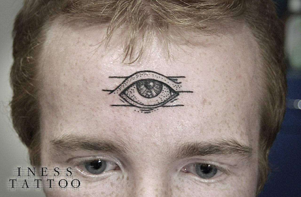 Художественная татуировка "Глаз" от Инессы Кефир