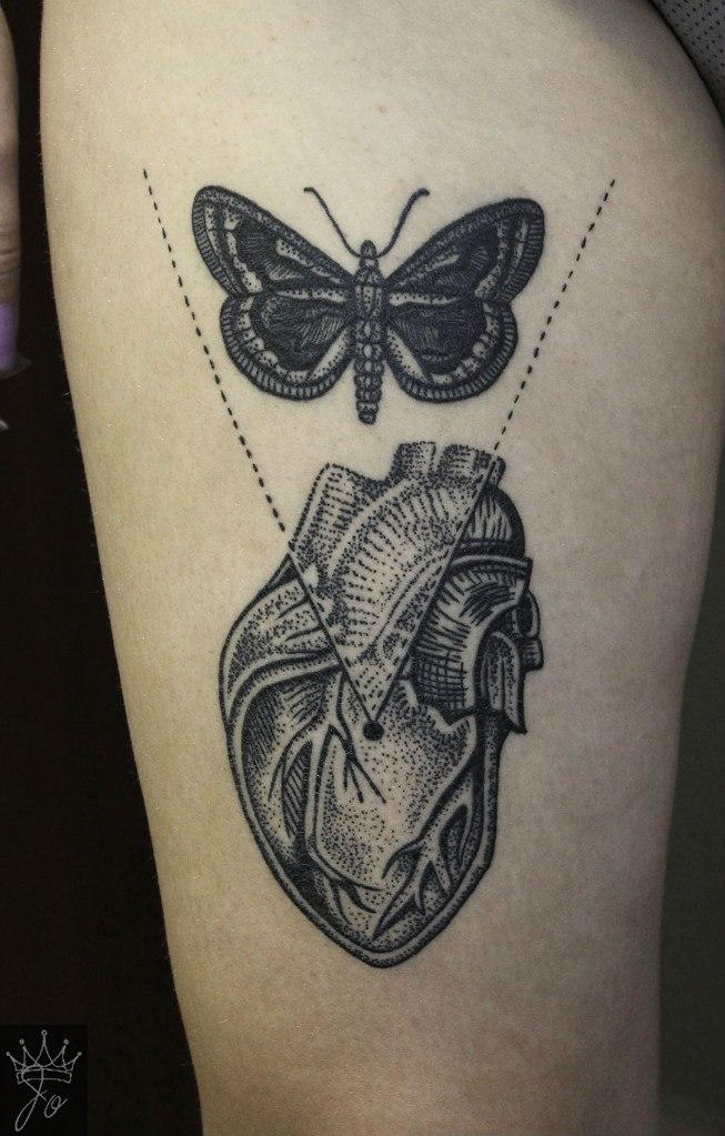 Художественная татуировка "Сердце с бабочкой". Мастер Ксения Jokris Соколова.