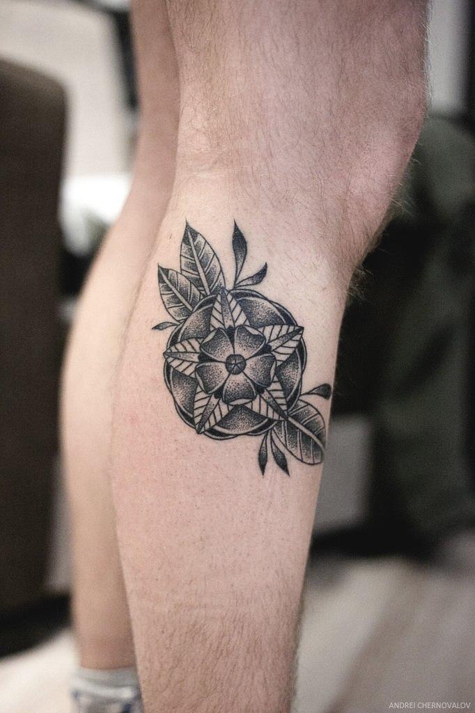 Художественная татуировка "Цветок" от Андрея Черновалова