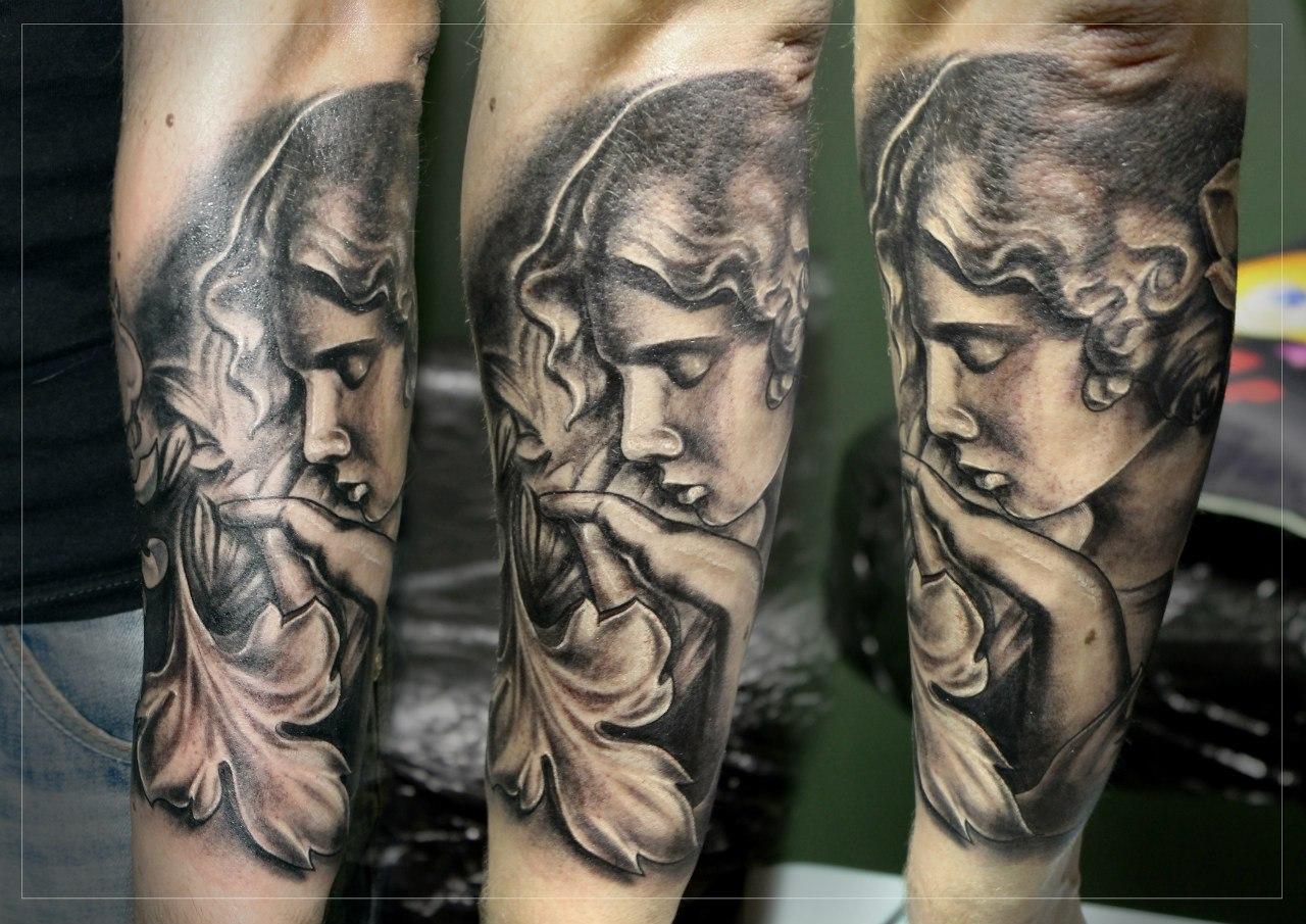 Художественная татуировка "Статуя ангела". Мастер Мария Скляр.