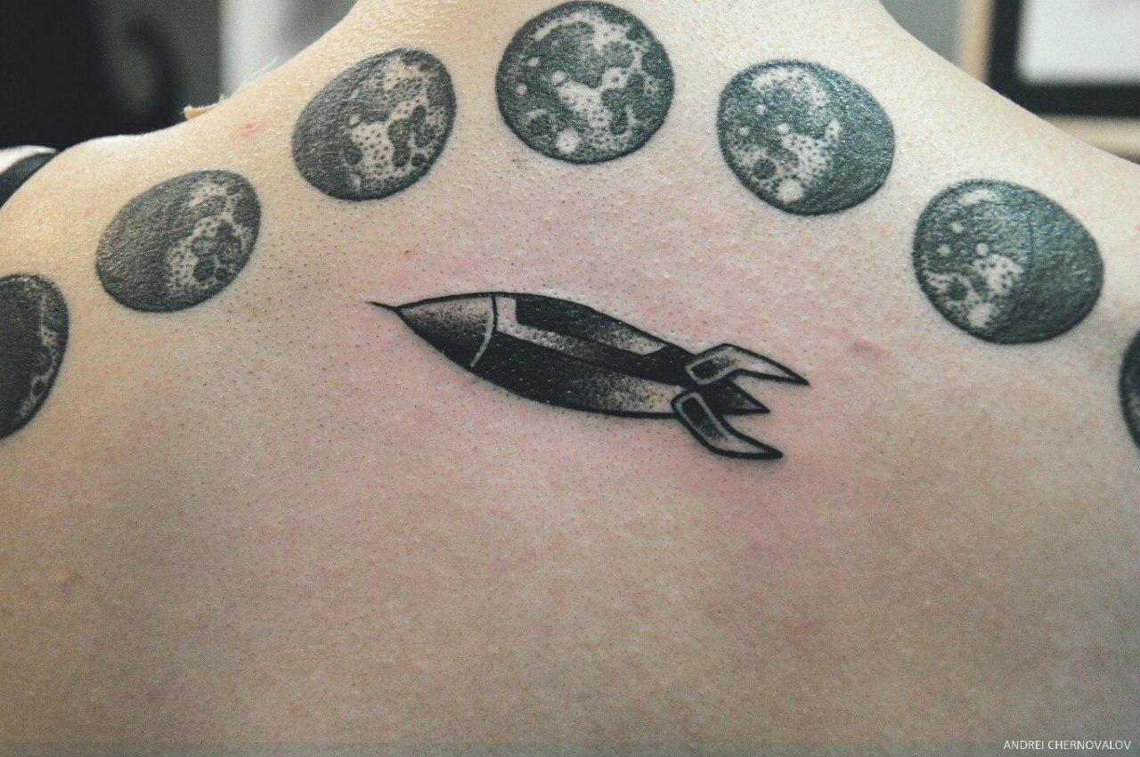 Художественная татуировка "Ракета" от Андрея Черновалова