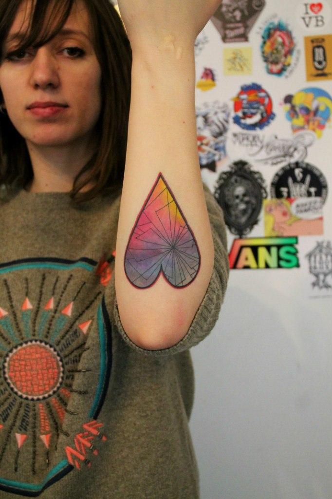Художественная татуировка «Сердце». Мастер — Саша Новик
