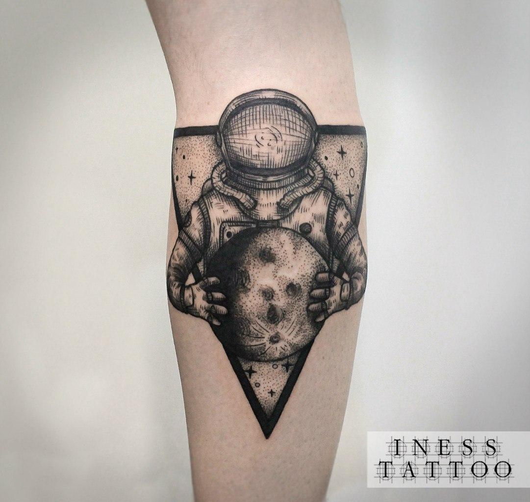 Художественная татуировка «Космонавт». Мастер — Инесса Кефир