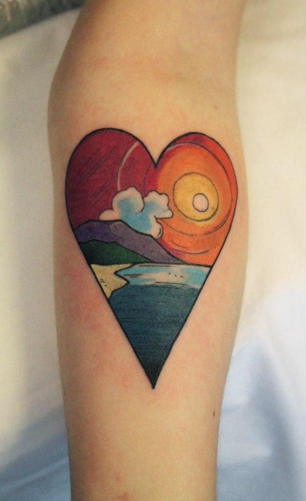 Художественная татуировка «Сердце». Мастер — Саша Новик
