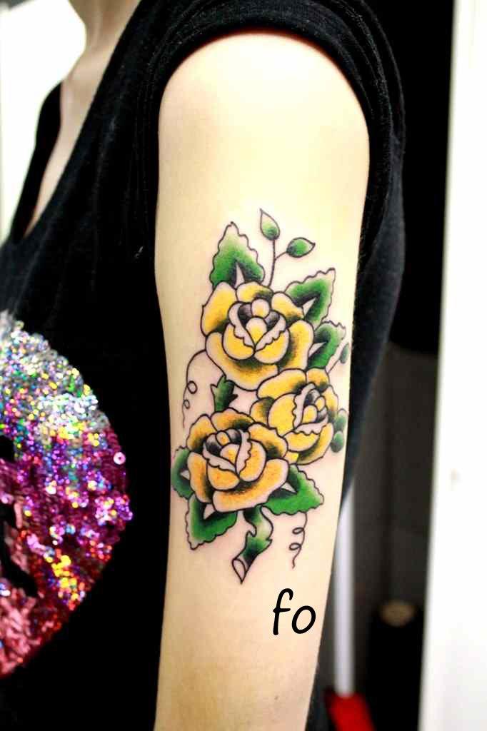 Художественная татуировка "Розы". Мастер Фоля Fo.