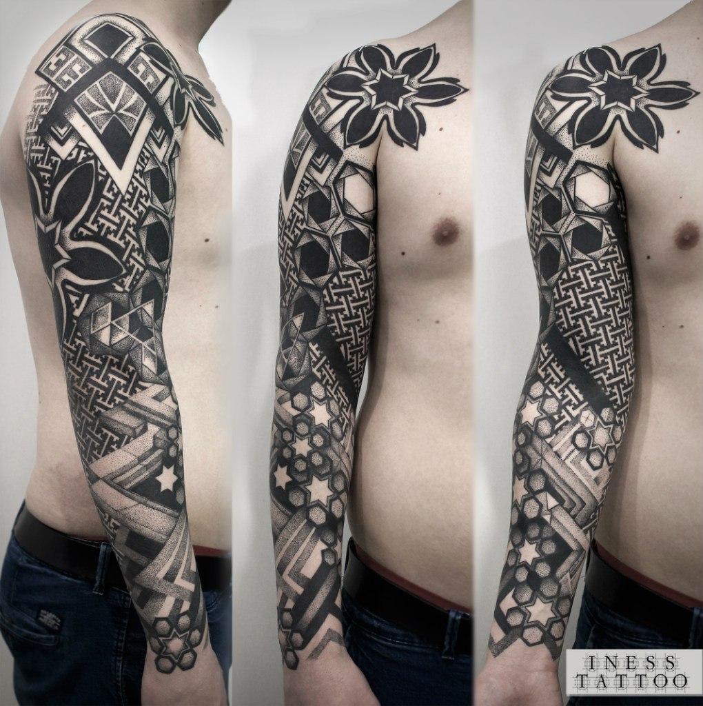 Художественная татуировка «Геометрия». Мастер — Инесса Кефир