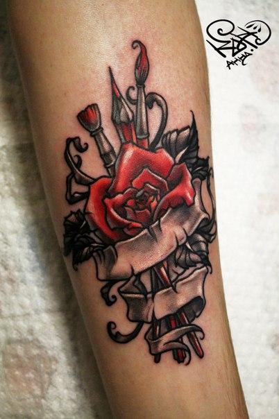 Художественная татуировка «Роза». Мастер — Анна Корь. Расположение — предплечье. Время работы — 2 часа. По своему эскизу.