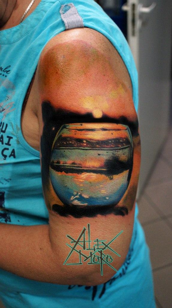 Художественная татуировка "Аквариум" от Александра Морозова