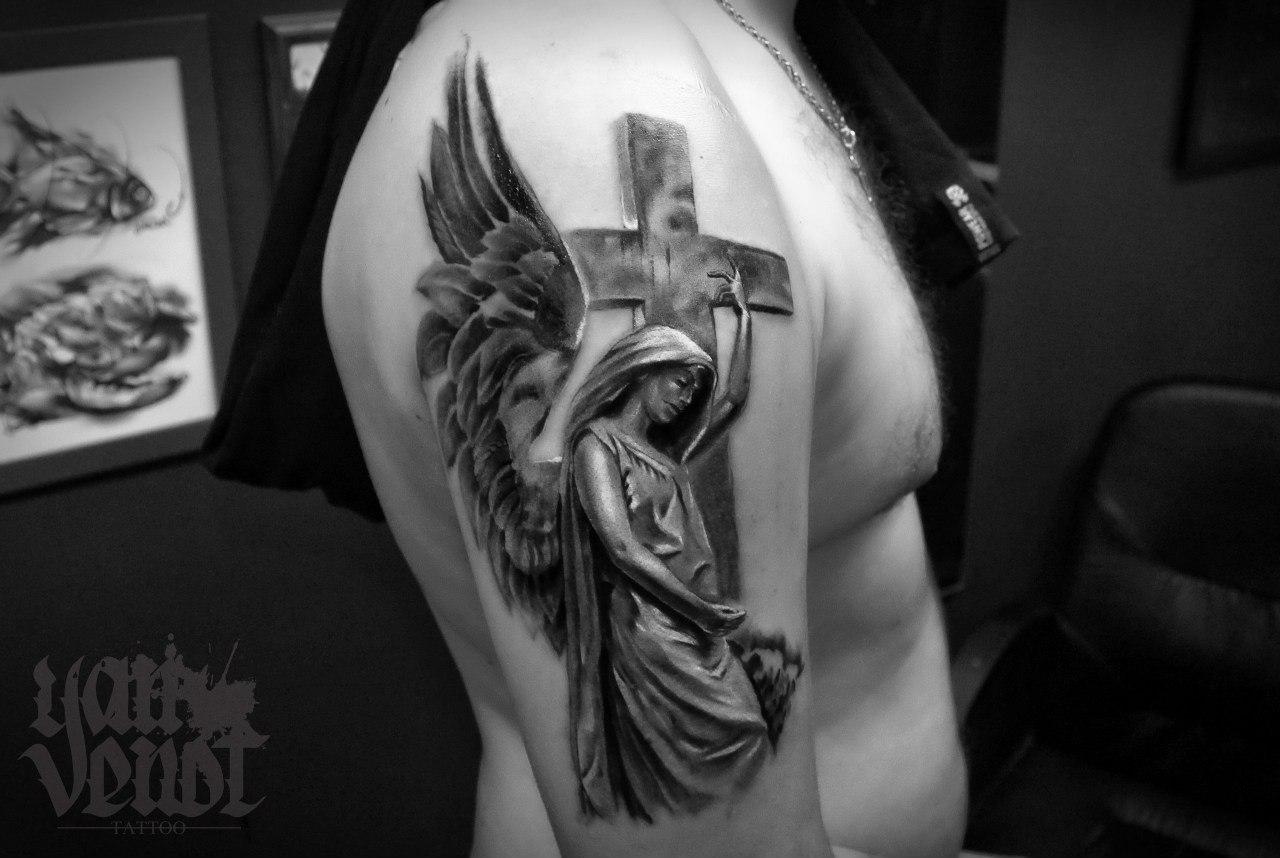 Художественная татуировка "Ангел". Мастер Ян Енот.