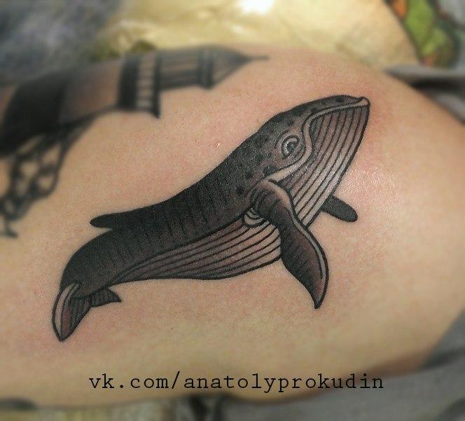 Художественная татуировка "Кит" от Анатолия Прокудина