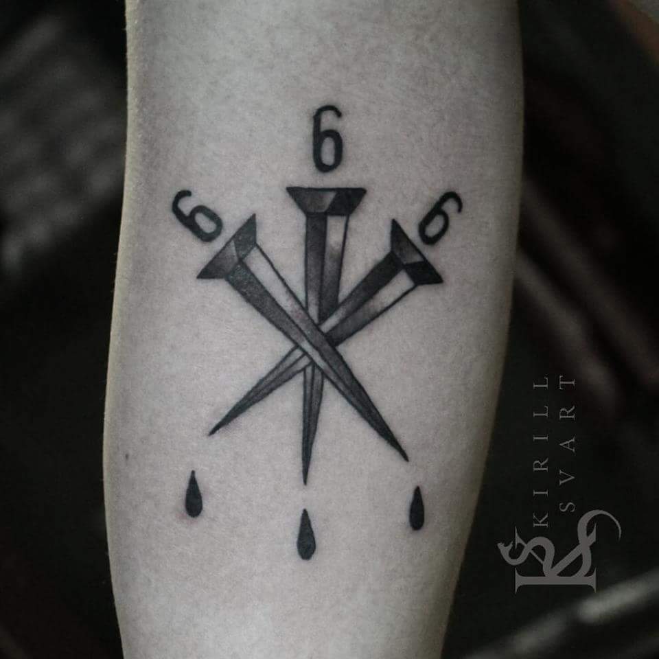 Художественная татуировка "666". Мастер Кирилл Сварт.