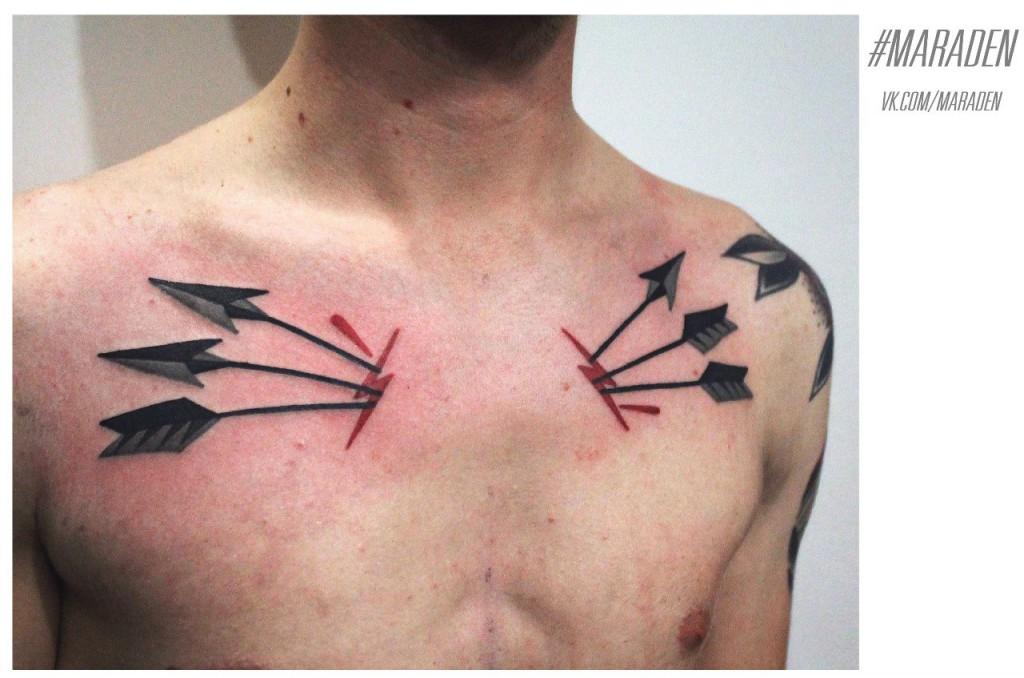 Художественная татуировка «Стрелы». Мастер — Денис Марахин. Расположение — грудь. Время работы — 2 часа. По своему эскизу