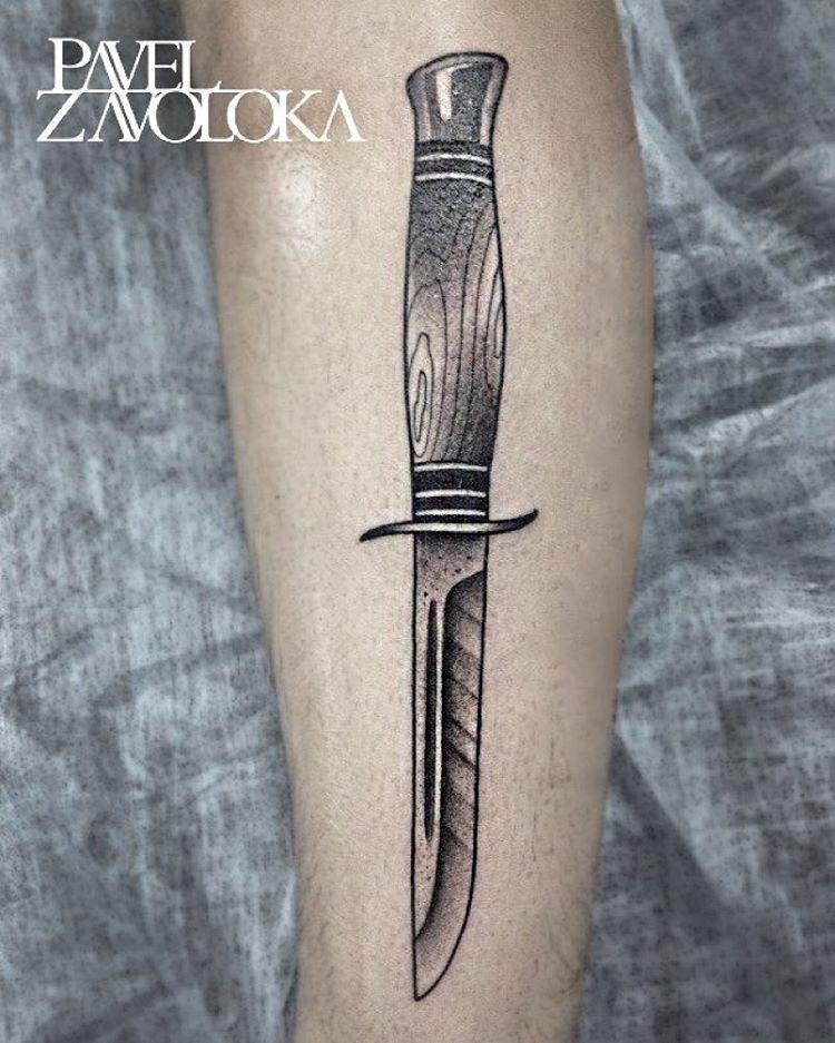 Художественная татуировка "Ножик". Мастер Павел Заволока.