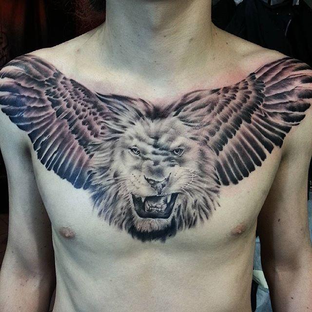 Художественная татуировка "Лев с крыльями" от Евгения Ершова