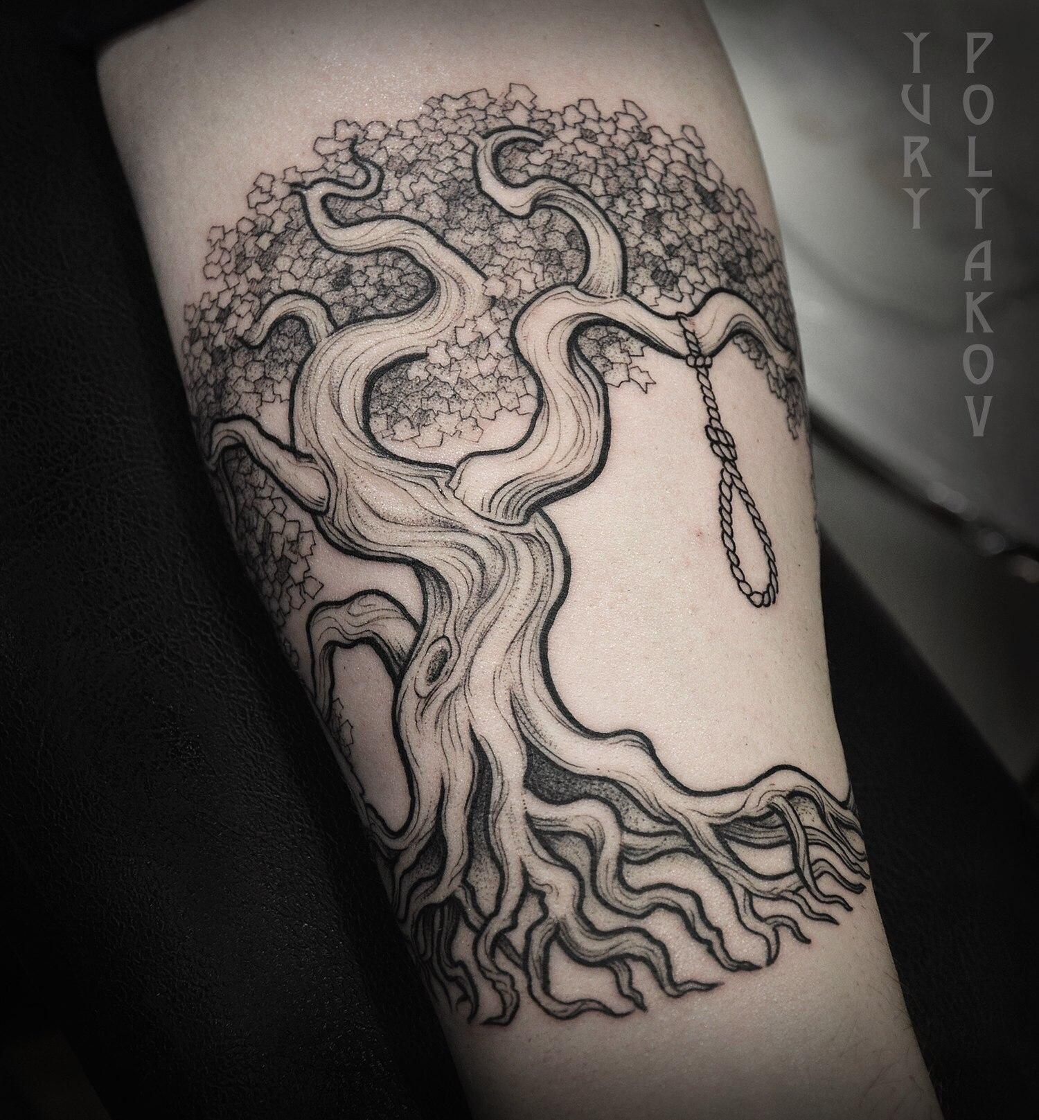 Художественная татуировка "Дерево" от Юрия Полякова