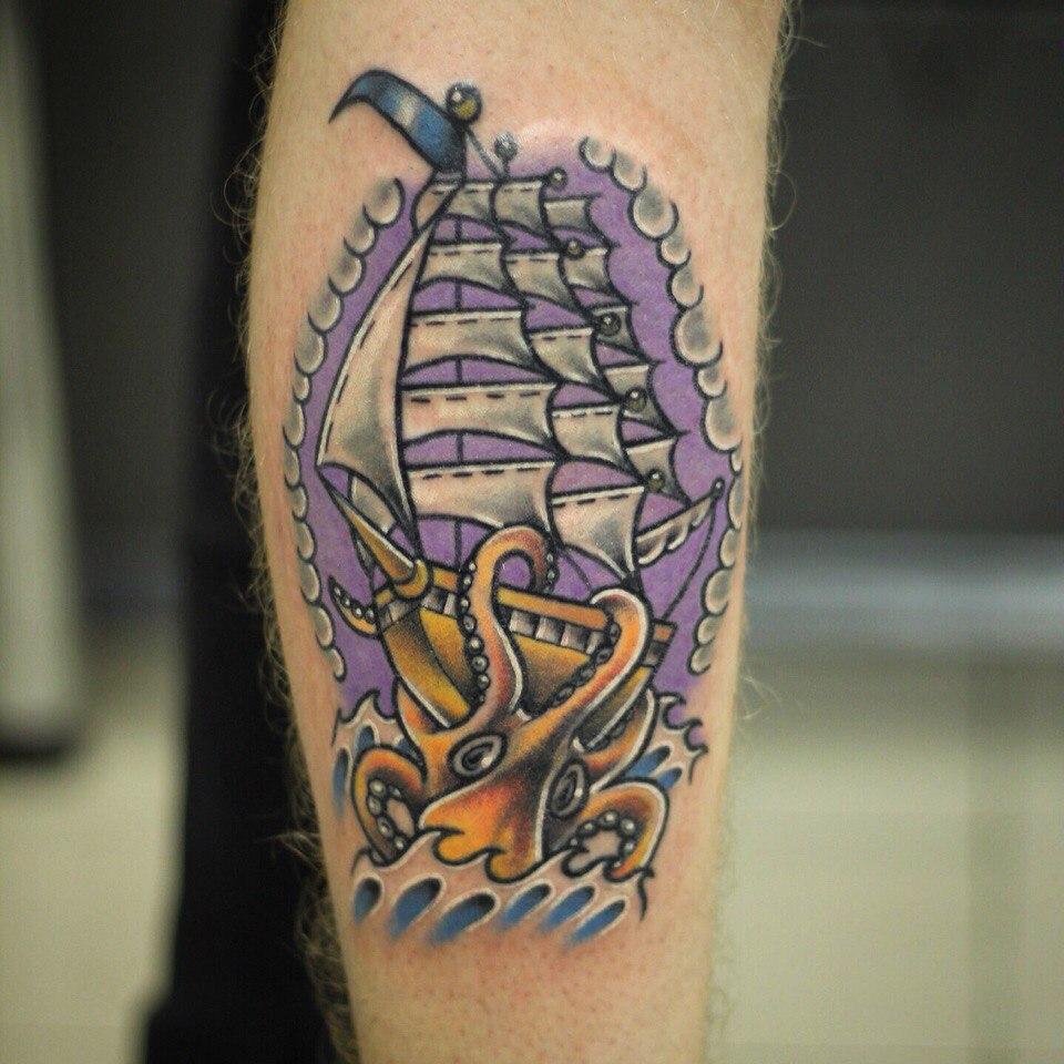 Художественная татуировка "Корабль". Мастер- Ил Берёза