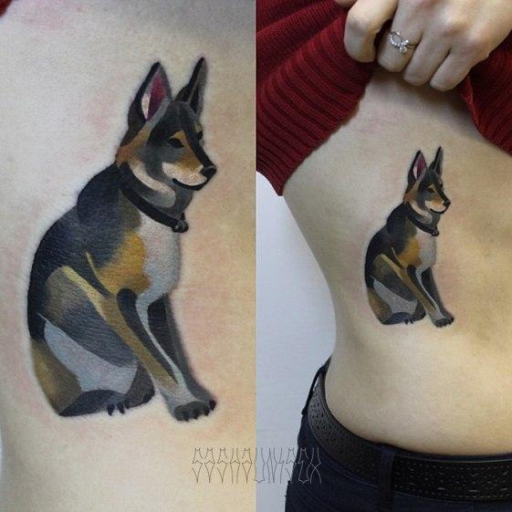 Художественная татуировка «Собака». Мастер Саша Unisex. Работа выполнена на боку девушки по собственному эскизу мастера за 2,5 часа.